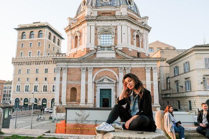 1-Hour Private Photoshoot Taking Beautiful Pictures in Rome - Trevi Fountain included: planning for the classic shot without losing your cool