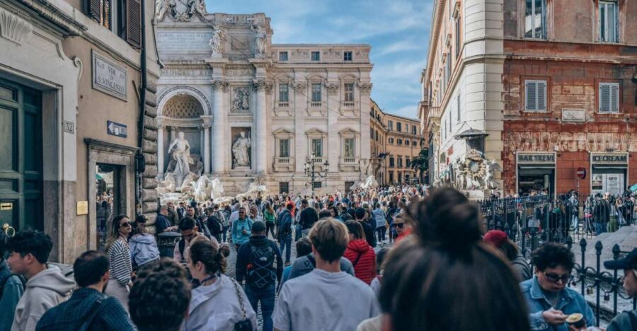 10 Wonders of Rome in 3 hours - Piazza Venezia and the Vittoriano: a monument you can’t ignore