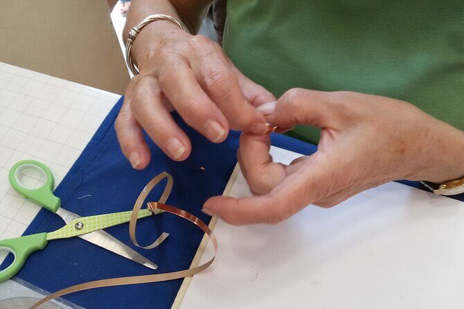 2/3 Hours Art Stained Glass Course in Trastevere - Welding the finished piece: turning cuts into a real artwork