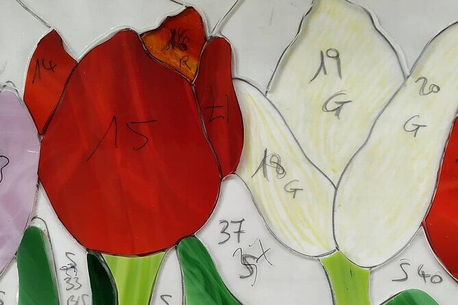 2/3 Hours Art Stained Glass Course in Trastevere - Group size of 2: why this class feels personal