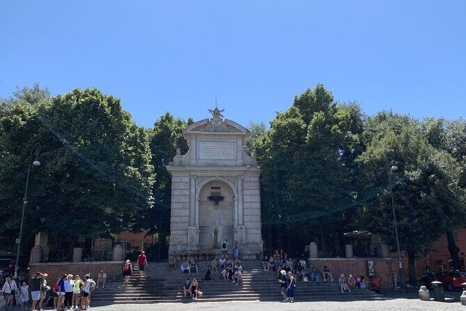 2 Hour Guided Walking Tour in Trastevere and Jewish Ghetto - Piazza Trilussa: why this square feels lively at night