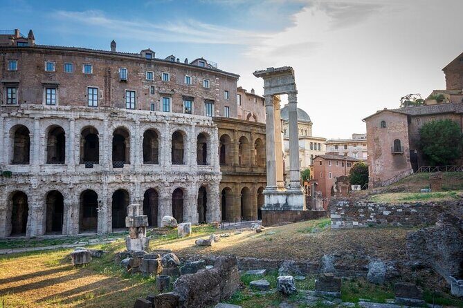 2 Hour Guided Walking Tour in Trastevere and Jewish Ghetto - Group size, headsets, and English: comfort on a city walk