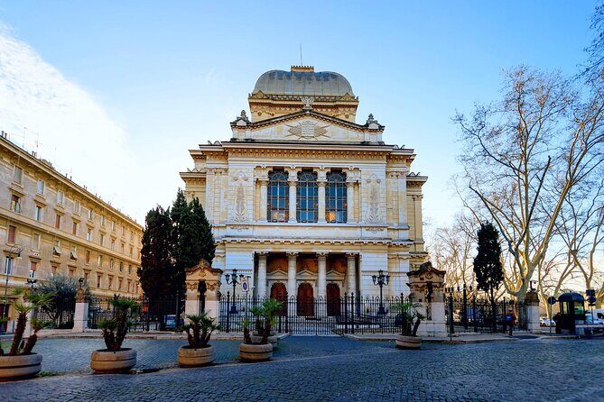 2-Hour Walking Tour in Rome's Enchanting Jewish Ghetto - Il Portico di Ottavia: Columns, Calm, and a Weather-Smart Pause