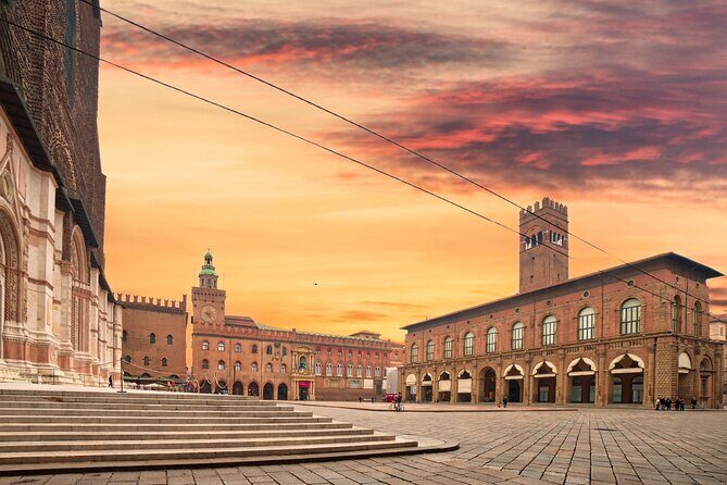 6-Day Venice, Garda & Northern Italy Small-Group Tour from Rome - Price and logistics: what you pay for, and what costs extra
