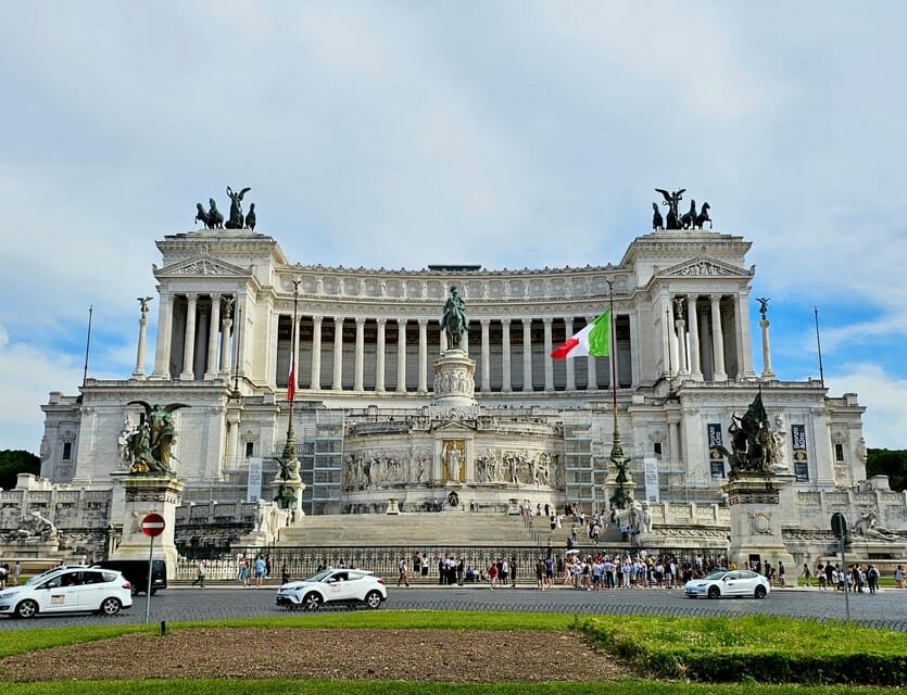Alternative Walking Tour of Rome's City Center & Hidden Gems - Papal Private Gardens admission: the bonus that changes the whole walk