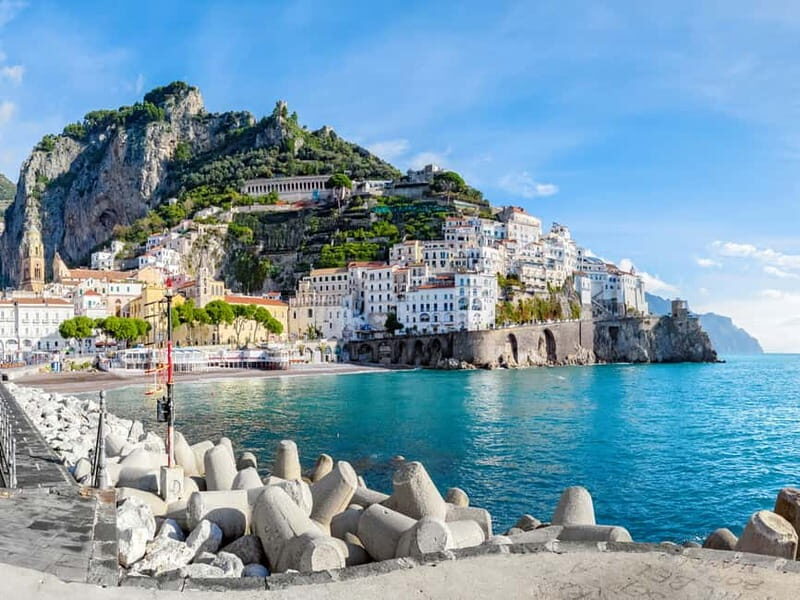 Amalfi Coast by boat from Naples - Getting to the port in Naples: meeting point and transfer flow