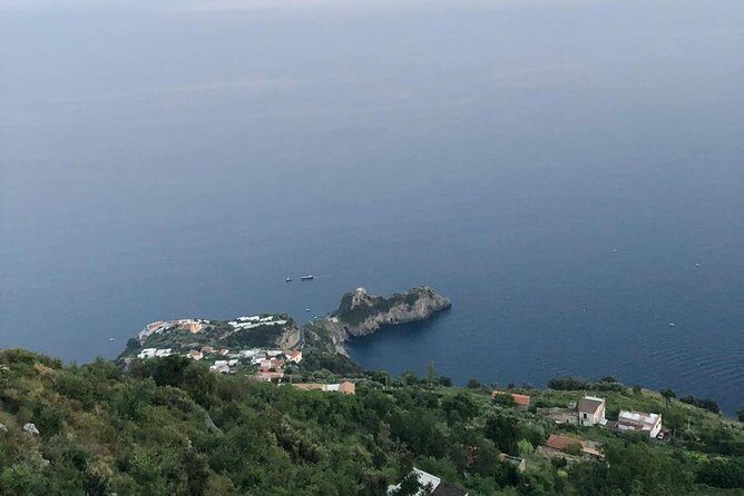 Amalfi Coast & Pompeii in a Day Private Trip w Pickup from Naples Port Terminal - Guides and what you should look for in the experience