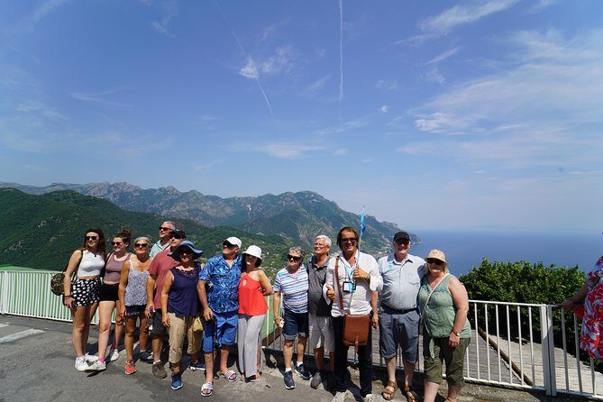Amalfi Coast Tour: Positano, Amalfi & Ravello from Naples - Getting started in Naples: the smart meeting point