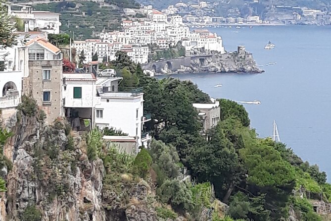 Amalfi : Private Transfer from Naples visit Pompeii - Naples to Amalfi, the route that saves your energy