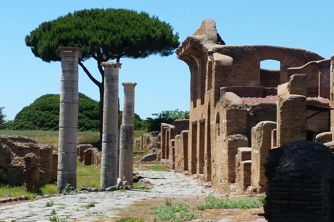 Ancient Ostia Private Tour Led By An Archaeologist - Getting to Ostia Antica without losing the day