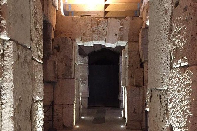Ancient Rome and Colosseum Private Tour with Underground Chambers and Arena - ID, bags, and the rules that can spoil your morning