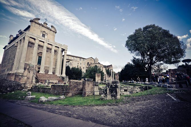 Ancient Rome Guided Tour: Colosseum, Forum and Palatine - After the Colosseum: Arch of Constantine and the Forum’s power maze