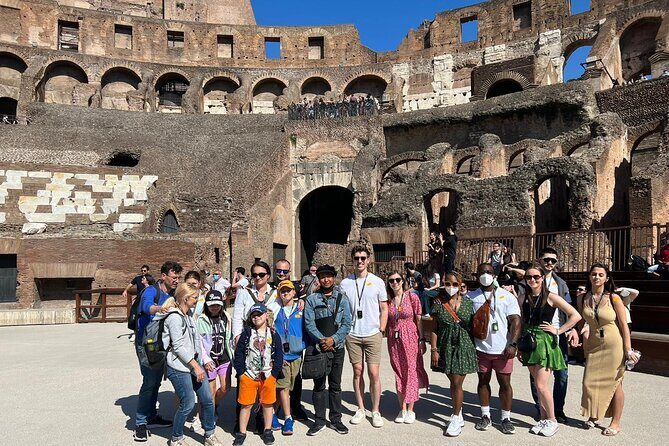 Arena Floor Access Experience for Colosseum & Roman Forum - Meeting point reality checks: Staying together with up to 49 people