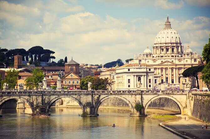 Arrival in Rome: Airport Transfer & Exclusive City Introduction - Colosseum stop: admire the Roman Empire, not the paperwork