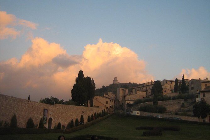 Assisi and Orvieto Full-Day Semi-Private Tour from Rome - Orvieto Cathedral at the Duomo di Orvieto: what you get in 2 hours