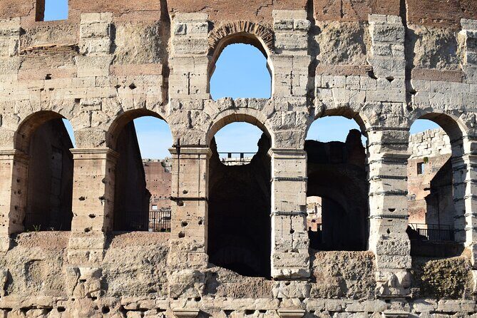 Audio Guided Tour of Colosseum, Forum, Palatine - Roman Forum: turning ruins into the daily heartbeat of Rome