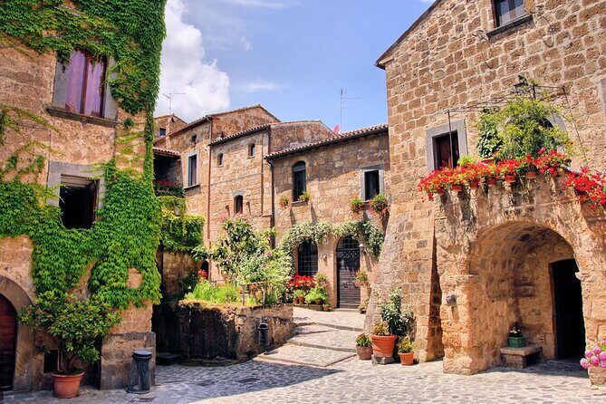 Bagnoregio & Orvieto Day Trip from Rome with Wine Tasting & Lunch - Walking prep and what to bring (so the day feels fun, not stressful)