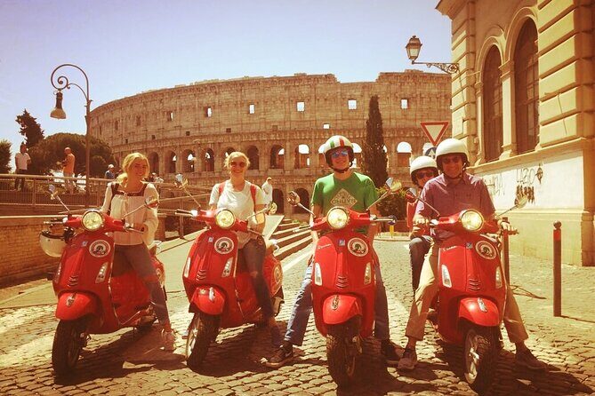 Beautiful Roma Tour on Vespa with Driver - Gianicolo + Er Fontanone: Two Panoramas in One Stretch