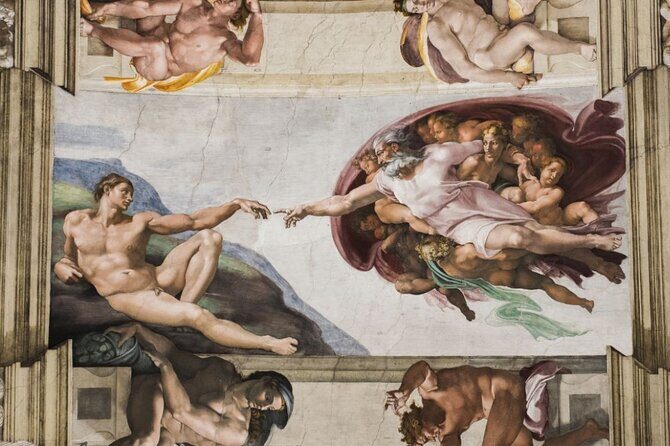 Best of the Vatican Tour: Fast Track Highlights - Belvedere Courtyard and classical sculpture: the “breather” stop