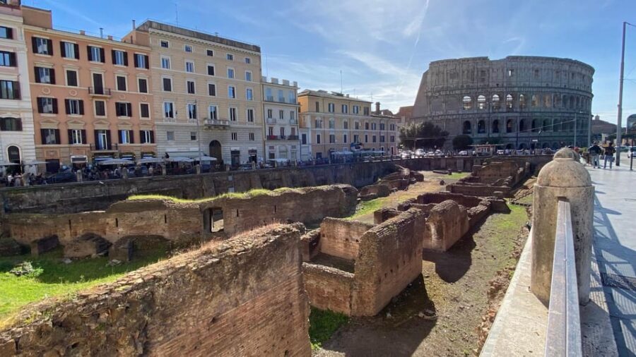 Bone Crypts & S. Clemente ENGLISH tour - tickets included - Your English Guide and the Small-Group Advantage (Up to 8 People)