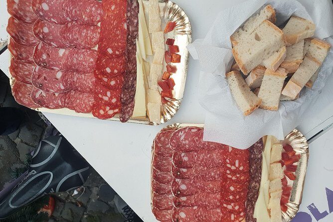 Campo dè Fiori Market and Trevi Fountain Food and Wine Tour in Rome - Trevi Fountain at the finish: water power, marble drama, and coin rules