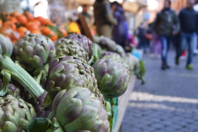 Campo dei Fiori Market and Trevi Fountain District Food & Wine Tour in Rome - Campo de’ Fiori: Where the Market Energy Sets the Tone