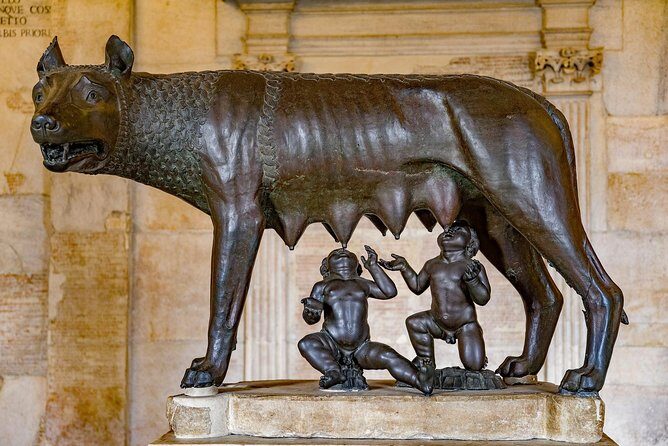 Capitol Hill and Capitoline Museums - Skip the line Private Tour - Meeting on Piazza del Campidoglio and settling into the right mood