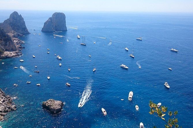 Capri Day Trip from Rome by Bus & Ferry – Guided or Independent - Ferry time at Molo Beverello: the busy part of the day