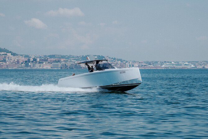 Capri Luxury Private Boat Tour from Capri or Napoli - Lunch by the sea: a reservation that saves your time
