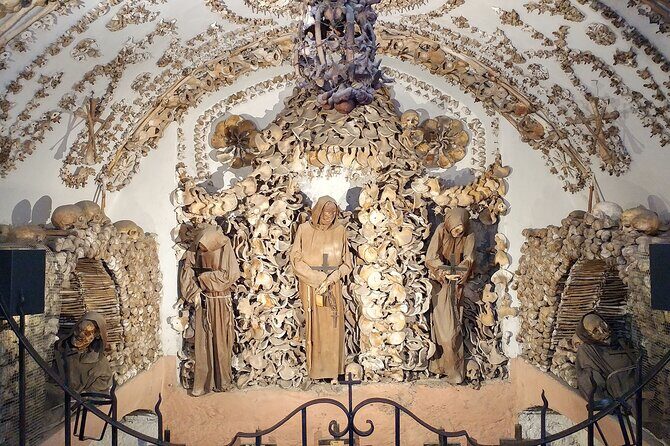 Capuchin Crypt Christmas Baroque Concert in Rome - Entering Santa Maria Immacolata and why Via Veneto is the right backdrop