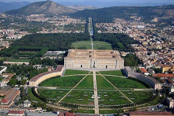Caserta Royal Palace: Day Trip from Naples - Shuttle buses, walking routes, and fountain time management