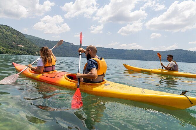 Castel Gandolfo Kayak Tour with Wine and Food Tasting - Guides make the difference: the personalities behind the paddles