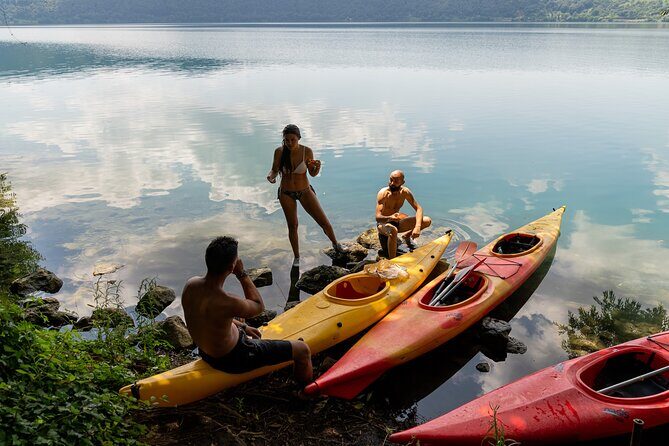 Castel Gandolfo Kayak Tour with Wine and Food Tasting - The 3-hour rhythm: what happens minute by minute