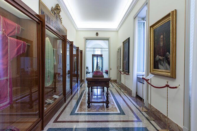 Castel Gandolfo: Papal Apartments and Secret Garden Entry Ticket - Why Castel Gandolfo is worth your time from Rome