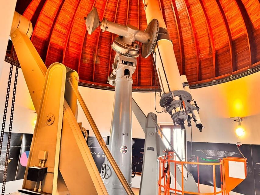 Castel Gandolfo: Vatican Observatory experience - Your 1-Hour Route: Palace Entrance, Two Domes, and the Terrace Climb