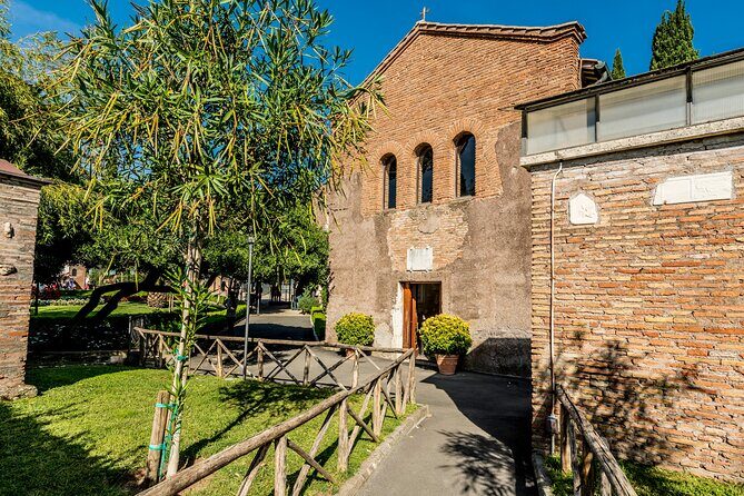 Catacombs and Appian way Tour - Via Cavour pickup and the 9:45 start