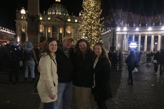 Celebrate Christmas in Rome - Small Group Walking Tour - Piazza Colonna and Galleria Alberto Sordi: quick classics, perfect reset