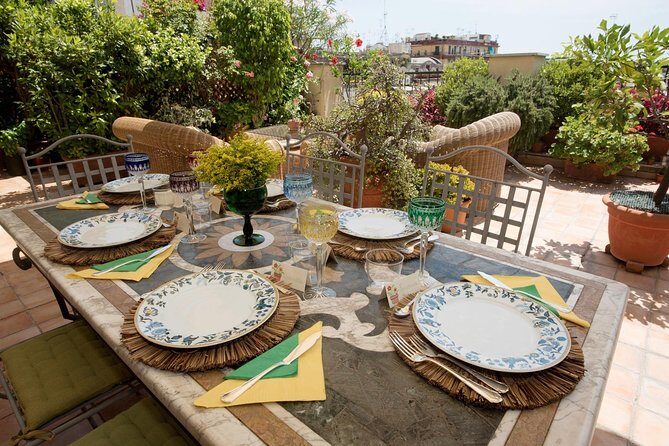 Cesarine: Dining & Cooking Demo at Local's Home in Naples - Getting there in Naples without losing an hour