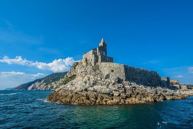 Cinque Terre Private Day Tour from Rome - Stop 1: from Biblioteca Civica to the Rubra hills and lemon lanes