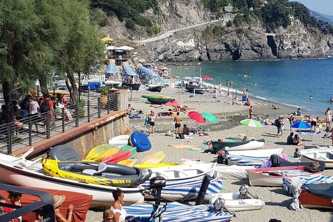 Cinque Terre Private Day Tour from Rome - Stop 5: Riomaggiore’s XII-century charm and the road to the marina