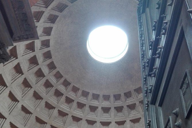 City walk through Spanish steps, Trevi fountain, Pantheon, Navona, Angel Castle - How This Private Walk Helps You Get Oriented in Rome