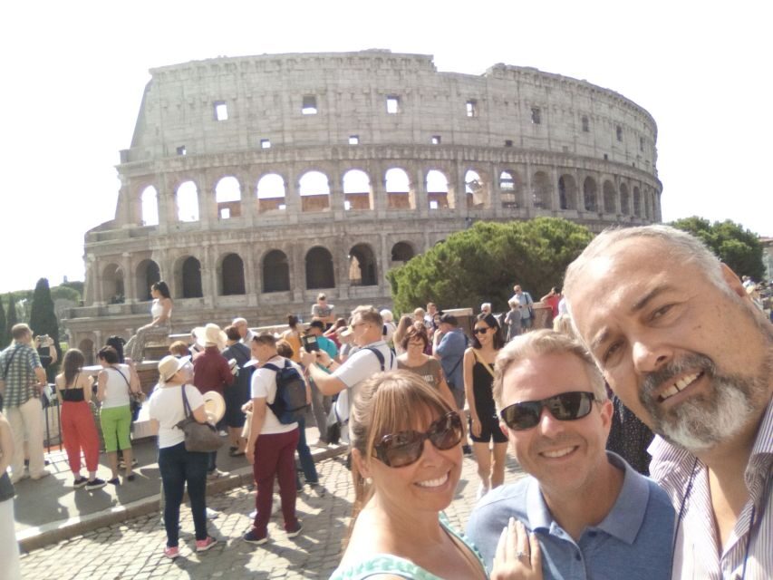Civitavecchia: Ancient Rome Tour w/ Optional Ticket & Guide - Lunch in a typical Roman restaurant: a real break, not a fuel stop