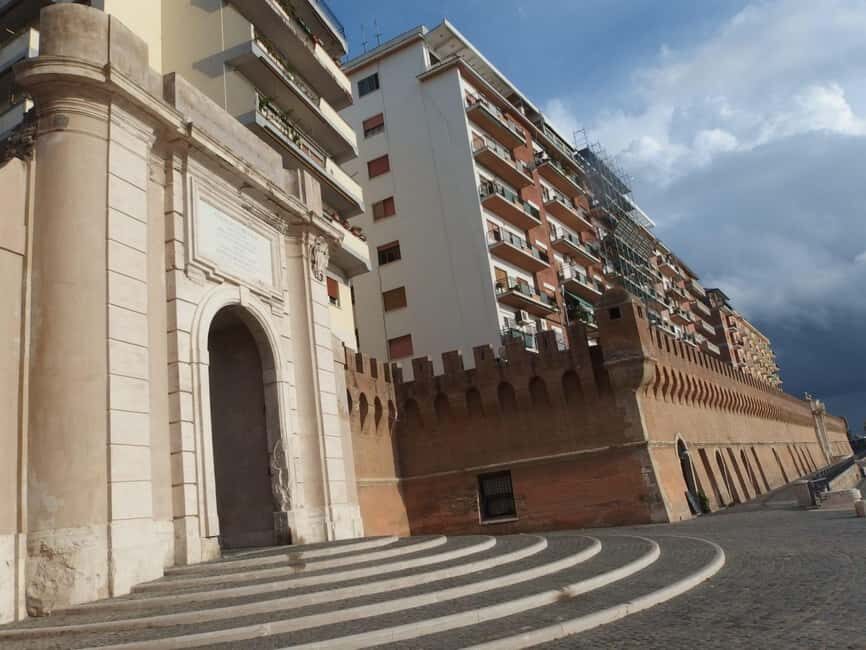 Civitavecchia: Historical and Culinary Walking Tour - Wine and the final run toward Piazza Antonio Fratti