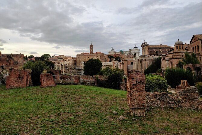 Colosseum & Ancient Rome Guided Walking Tour - Roman Forum: the business and politics of ancient Rome