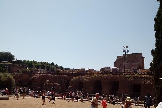 Colosseum and Ancient Rome Express Tour - Earphones and group sound: when it works, it’s great