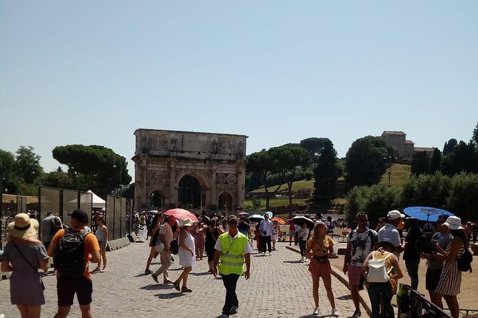 Colosseum and Ancient Rome Express Tour - Meeting point reality: how not to lose time near the Colosseum