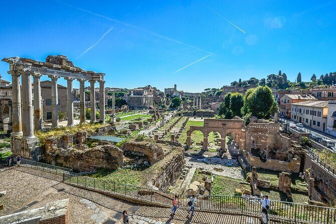 Colosseum and Ancient Rome Guided Tour - Meeting at La Vineria di AngelinoMonti: don’t lose the start