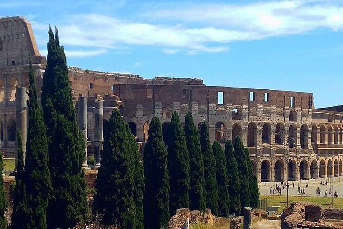 Colosseum and Roman Forum Private Tour led by an archaeologist - Entering the Colosseum without the bottleneck