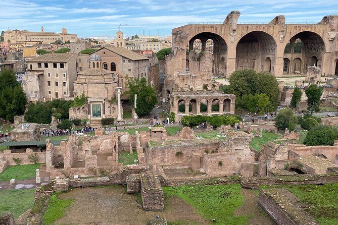 Colosseum Arena Access with Digital Audio Guide - Finding the Gladiator Gate and Getting In Fast