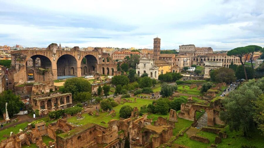 Colosseum Arena Tour, Palatine Hill and Roman Forum - Guide quality: licensed experts and real storytelling
